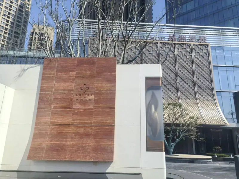 Blueway Changsha Poly Juizhou Noya Otelində Yüksək Hündürlükdə Üzgüçülük Təcrübəsini Dəstəkləyir